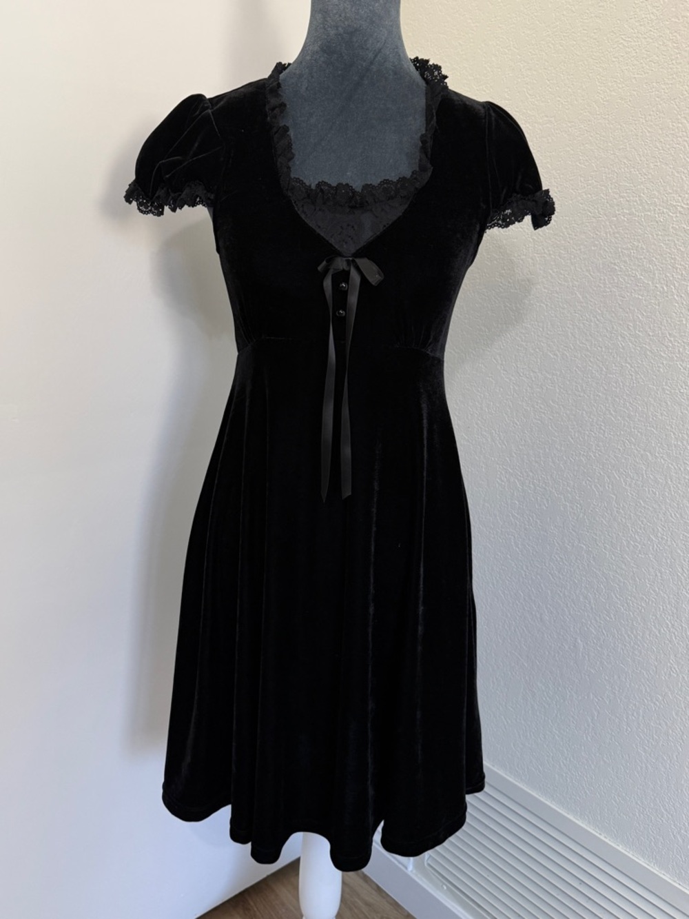 KILLSTAR XS Black Velvet Lace Babydoll Skater Dress Goth Lolita